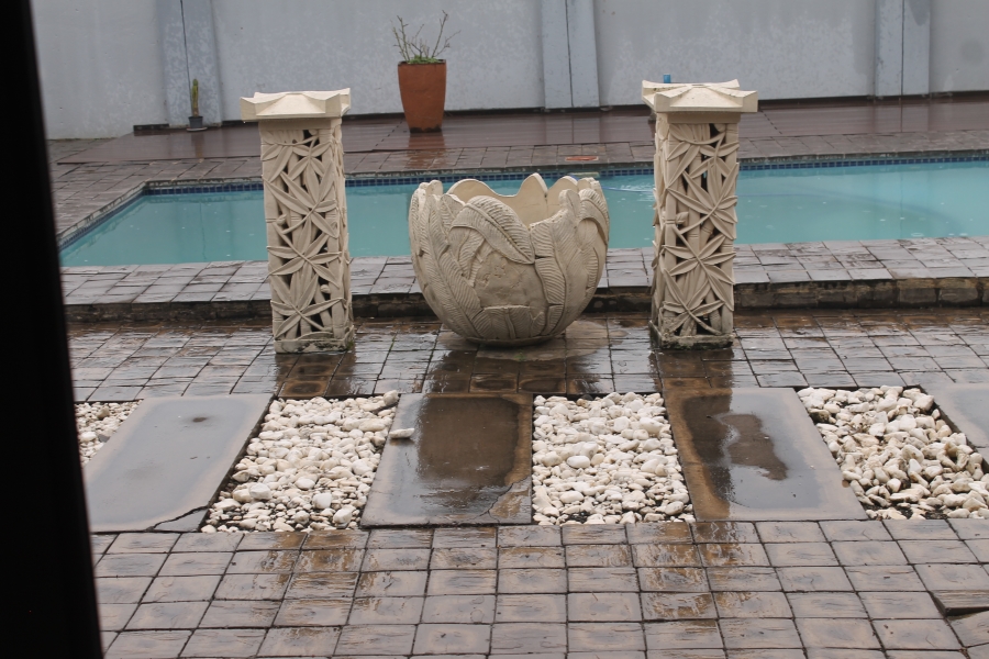 6 Bedroom Property for Sale in The Coves North West